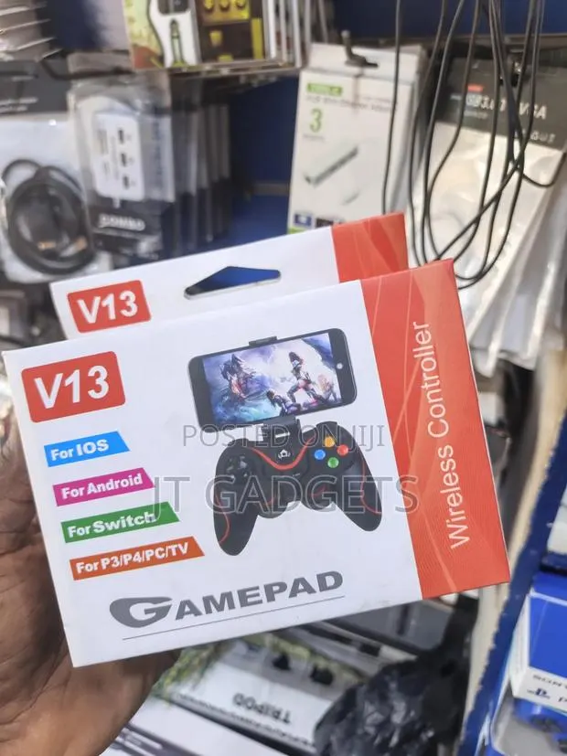 Phone to Console V13 Wireless Bluetooth Gamepad · Photo 1