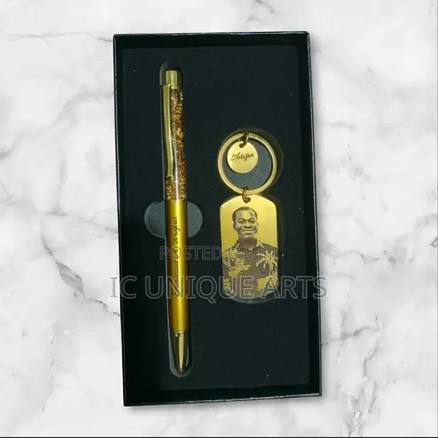 Customized Pen and Keyring · Photo 1
