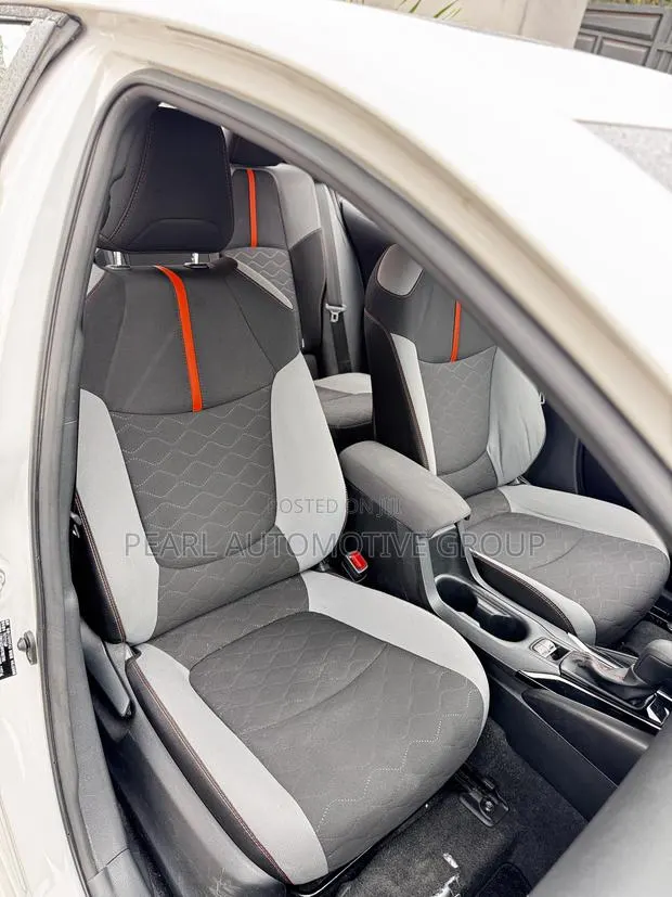 Toyota Corolla SE 2023 White · Photo 1