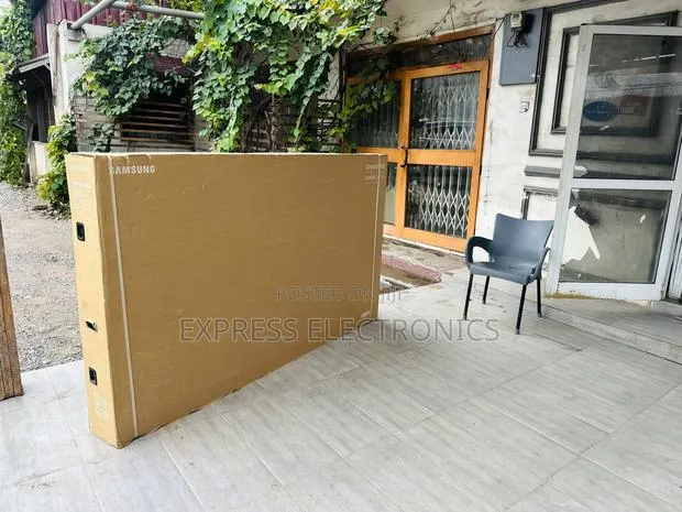 85" Crystal Uhd Du8000 Tizen Os Smart Tv (2024) · Photo 1