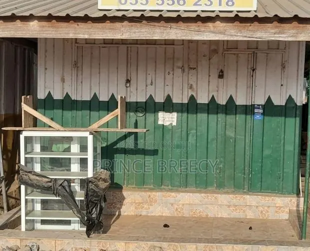 Containers · Photo 1