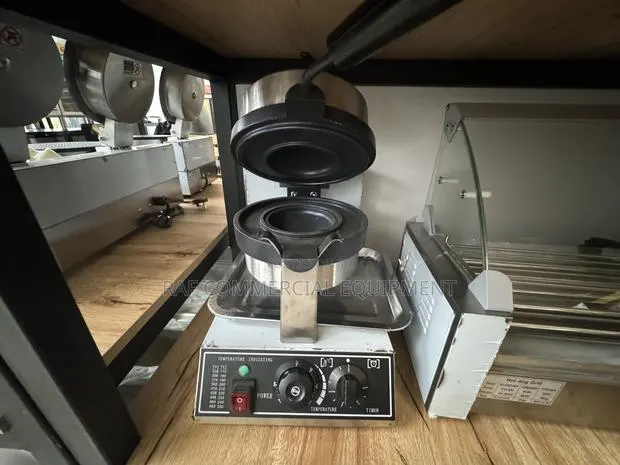 Rotational Ufo Waffle Burger Machine · Photo 1