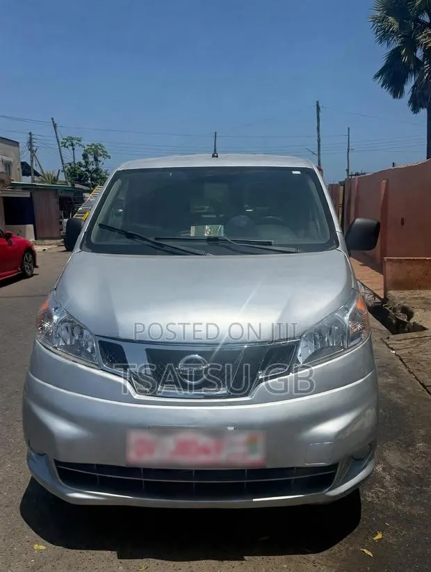 Nissan NV200 2016 Silver · Photo 1