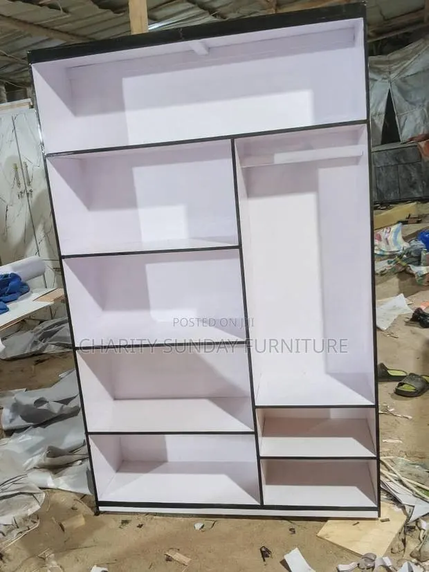 Original Bags and Clothes Rack · Photo 1