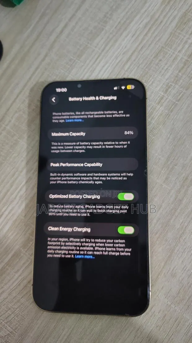 Apple iPhone 13 Pro Max 256 GB Gold · Photo 1