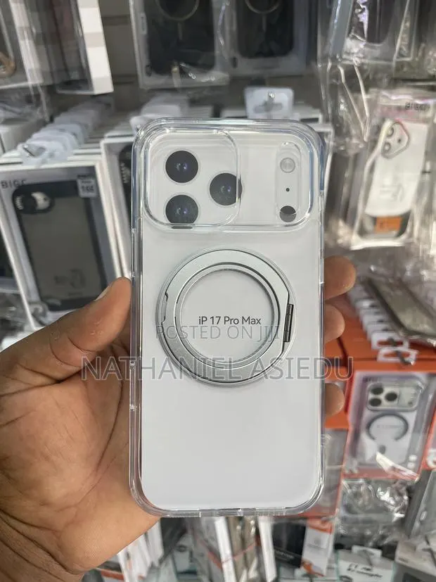 Magsafe-Compatible Clear Phone Case for 17 Pro Max · Photo 1