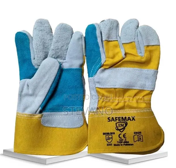 Leather Hand Gloves · Photo 1