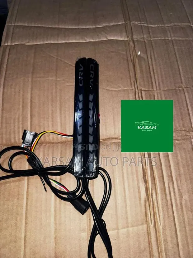 CRV 2024 Back Bumper Reflector Led Type · Photo 1
