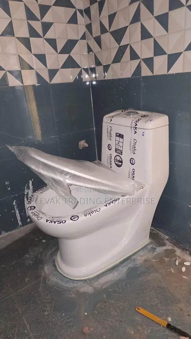 Frencia WaterCloset Bowls Wc · Photo 1