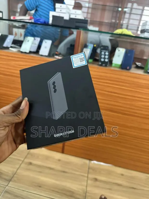 New Samsung Galaxy Z Fold6 256 GB Black · Photo 1