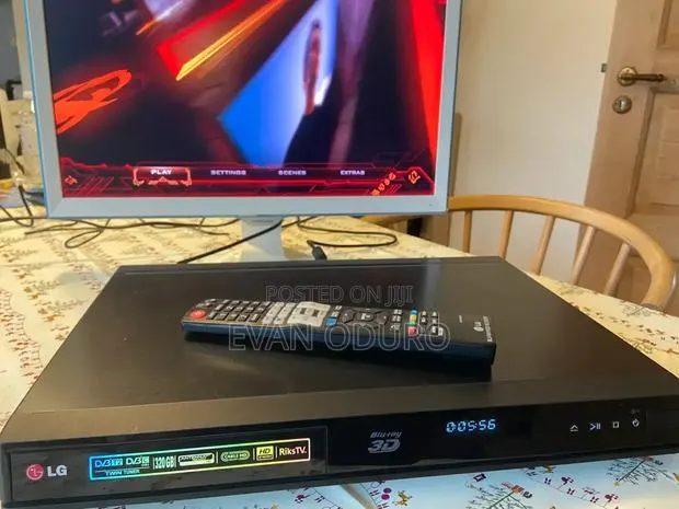 Lg Smart Blu-Ray Disc Player/With Built in Hard Drive/Wifi/Us/ DVB-T2 · Photo 1