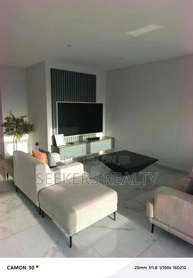 Furnished 1bdrm Apartment in Seekers Realty, Oxford Street for rent · Photo 1