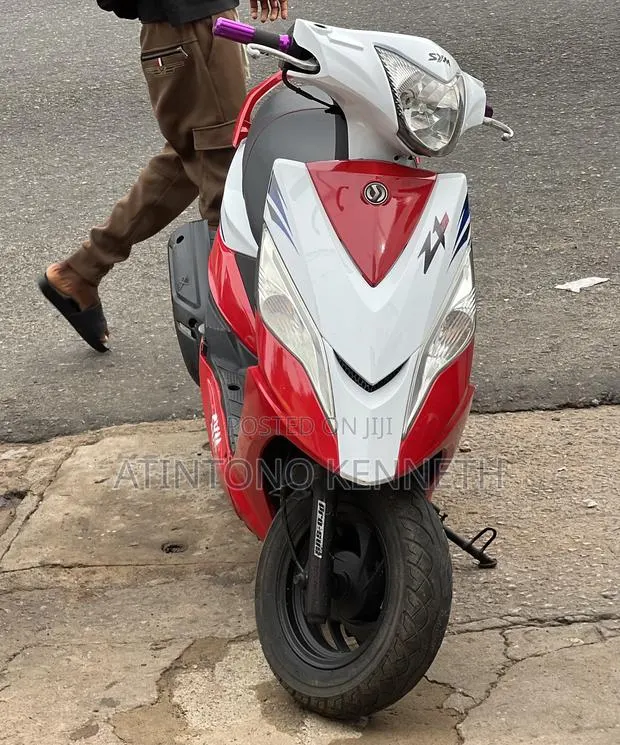 SYM Fnx 125 2023 White · Photo 1