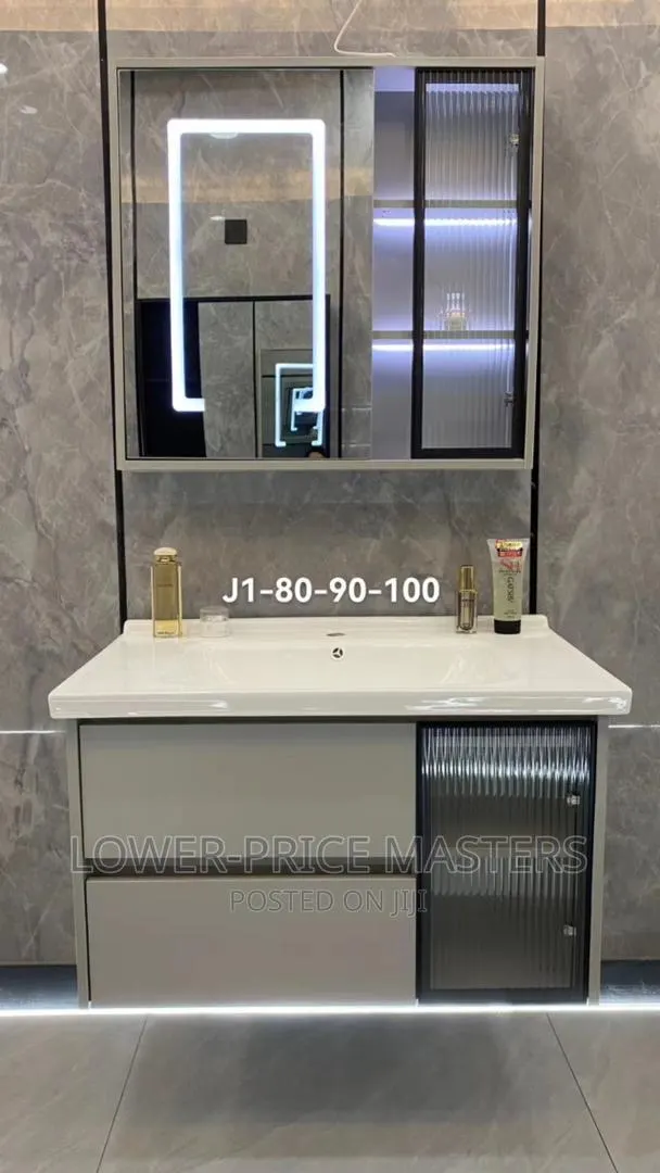 Cabinet Basin · Photo 1
