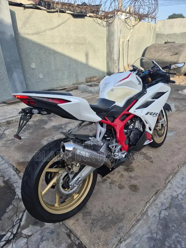 Honda CBR 2024 White · Photo 1