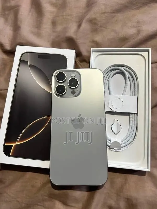 Apple iPhone 16 Pro Max 256 GB Gray · Photo 1