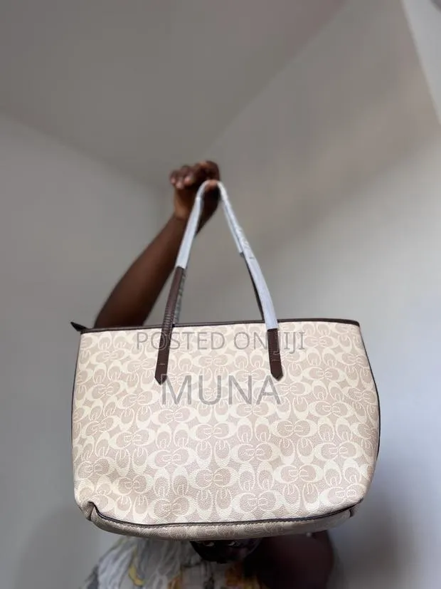 Quality Leather Bag · Photo 1