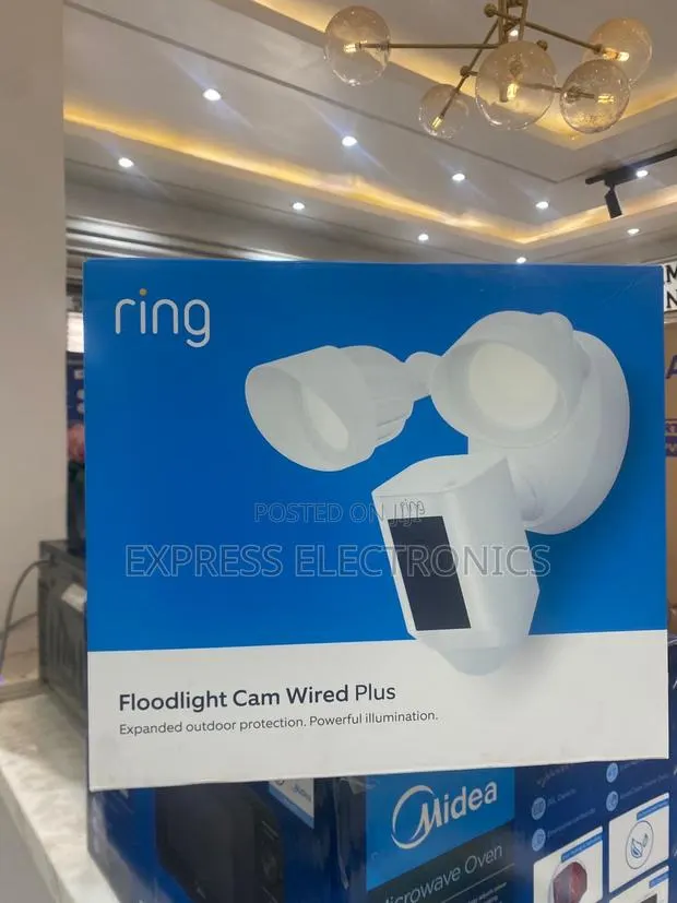 Grab Your Ring Outdoor Flood Light Cam Wired · Photo 1