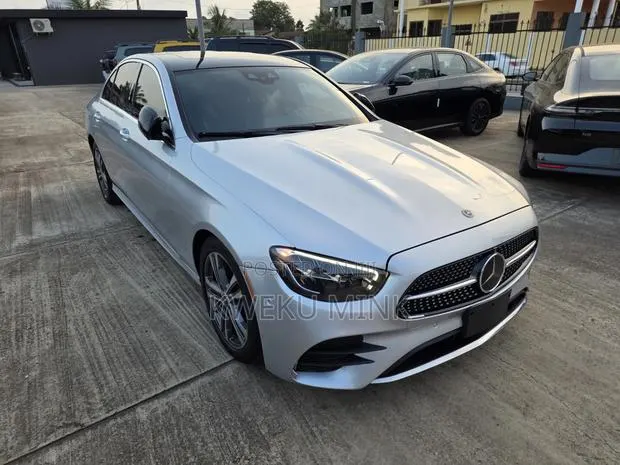 Mercedes-Benz E350 2021 Silver · Photo 1