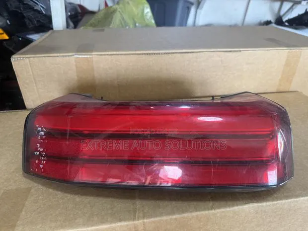 2022-2024 Toyota Tundra Leftt Tail Light LED · Photo 1