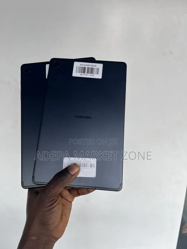 Samsung Galaxy Tab S6 Lite (2022) 64 GB Black · Photo 1