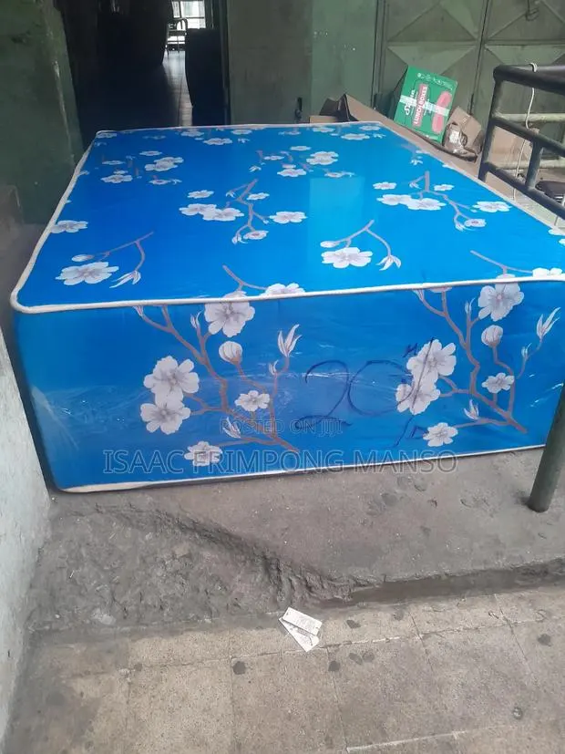 20 Inches High Density Double Mattress · Photo 1