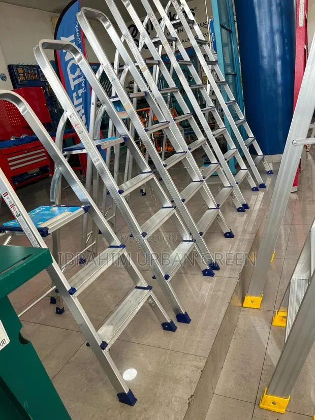 Step Ladder 4-8 Steps · Photo 1
