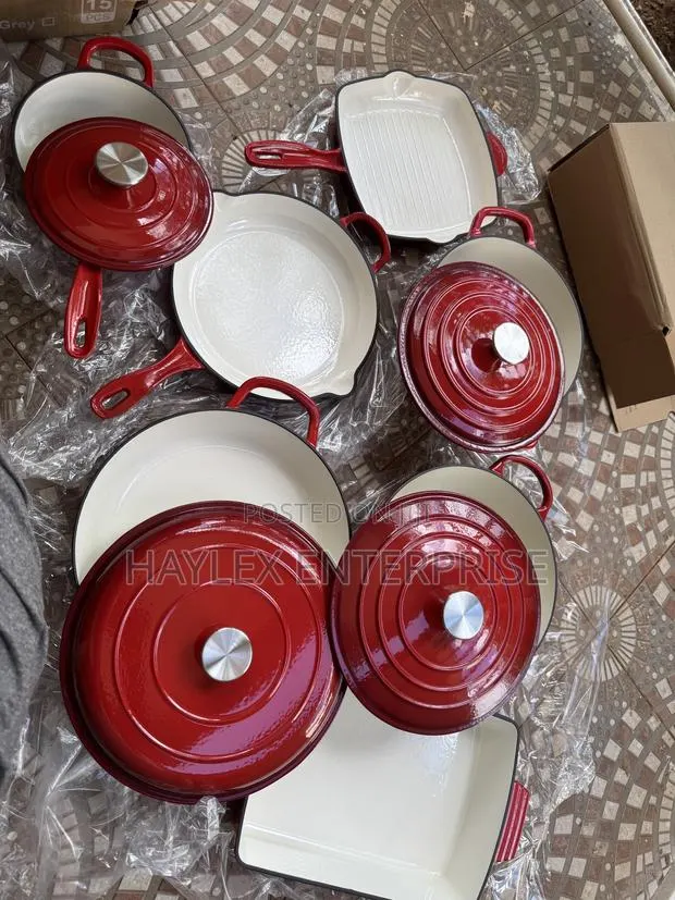 Heavy and Quality 11pc Red Cast Iron Pot · Photo 1