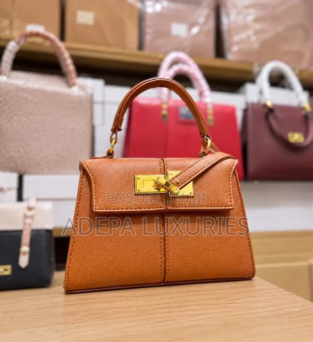Premium Ladies Handbag | Stylish Top-Handle Bag · Photo 1