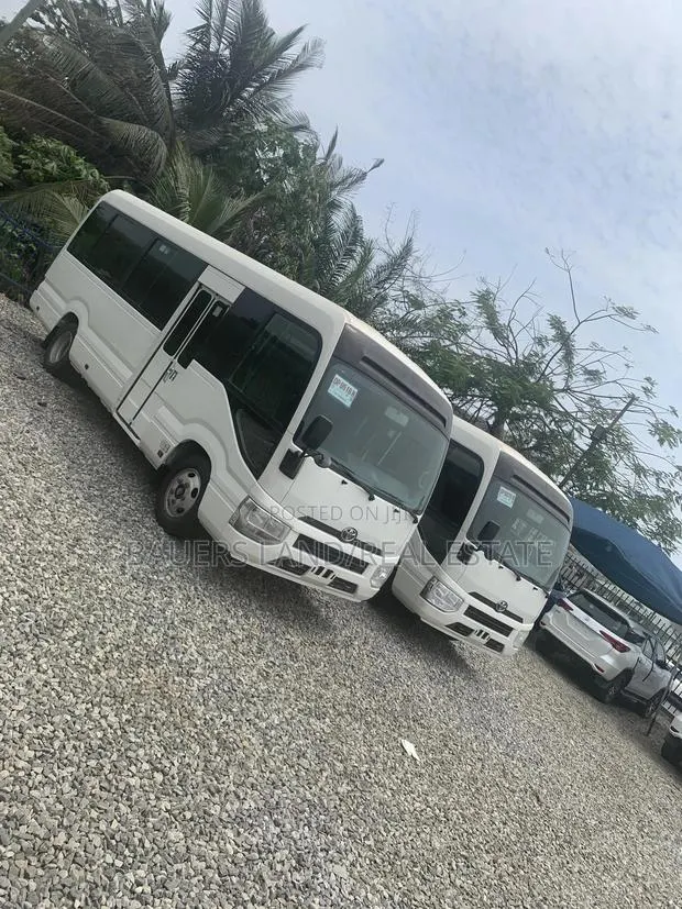 New Toyota Coaster 2022 · Photo 1