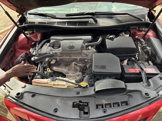 Toyota Camry 2013 Red · Photo 1