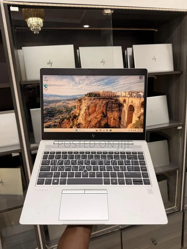 Laptop HP EliteBook 745 G6 8GB AMD Ryzen 5 SSD 256GB · Photo 1