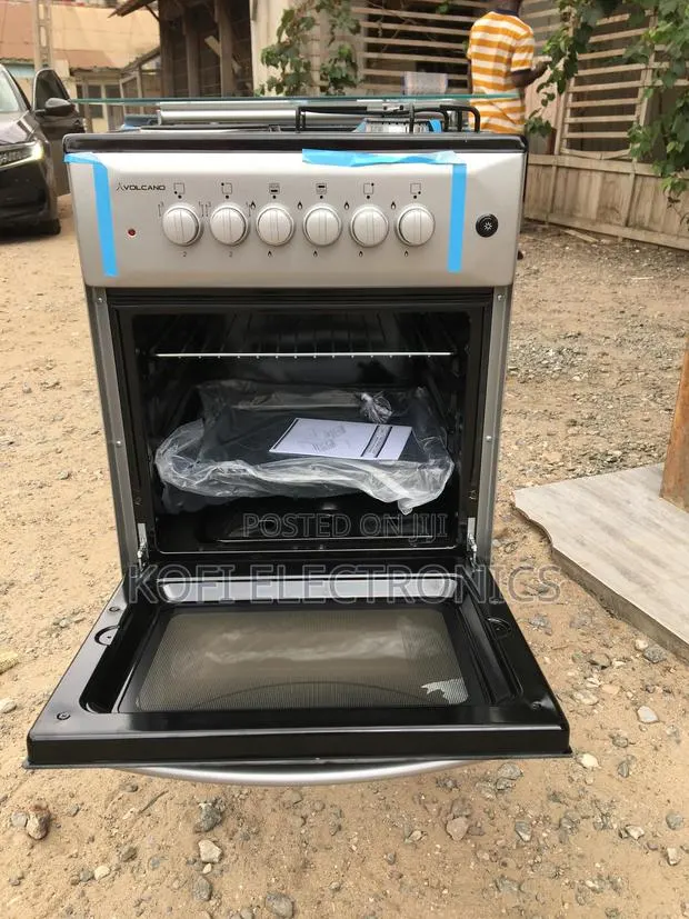 A Hybrid (2 Gas 2 Electric) Volcano 50x50 Cooker · Photo 1