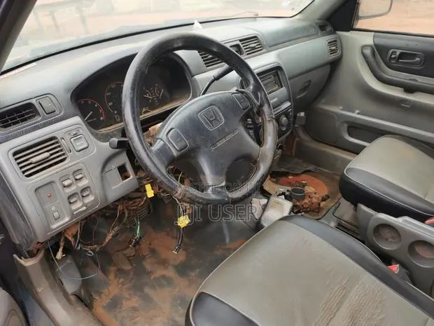 Honda CR-V 2.0 4WD Automatic 1999 Green · Photo 1