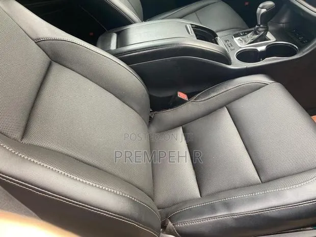 Toyota Highlander LE V6 4x2 (3.5L 6cyl 6A) 2016 Red · Photo 1