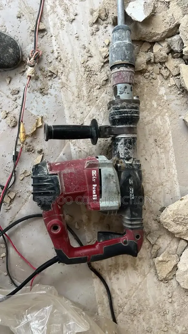 Construction · Photo 1