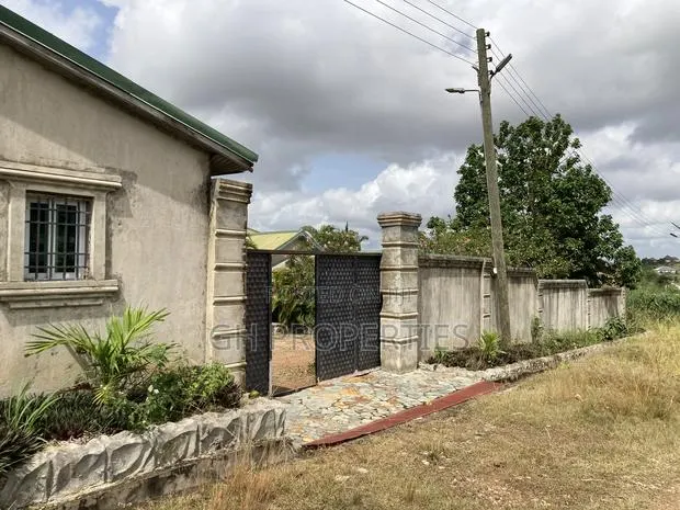 4bdrm House in Sokoban Wood Village, Kumasi Metropolitan for sale · Photo 1