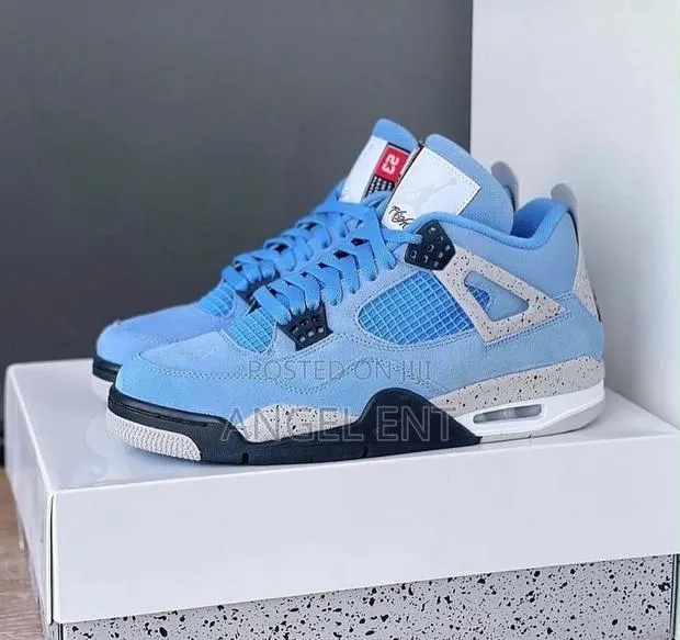 Nike Air Jordan 4 Retro Sneakers Available in Box (Location: Adum KSI) · Photo 1