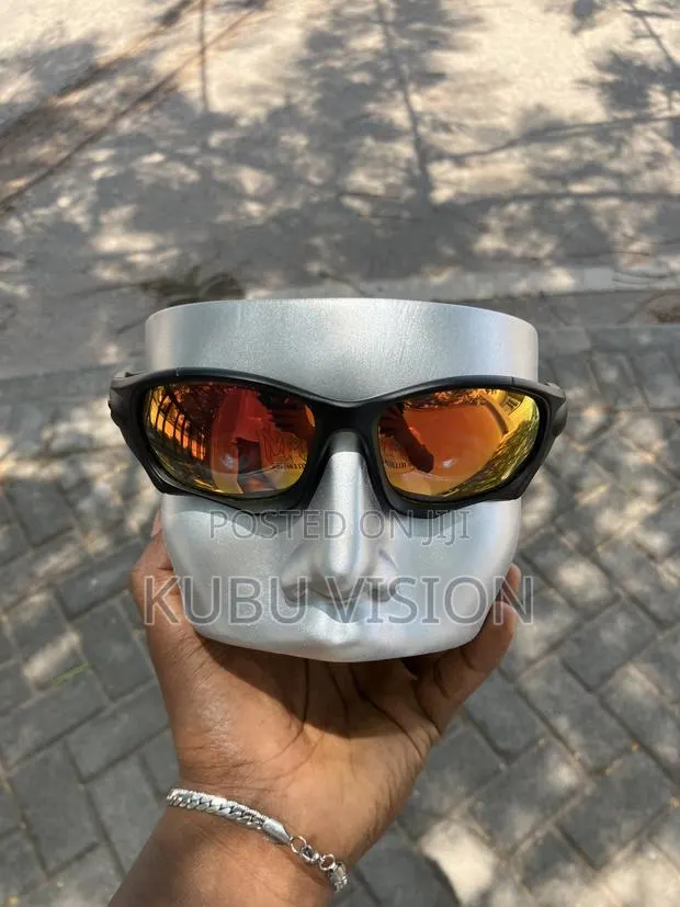 Coloured Film Lens Sunglasses for Men · Photo 1
