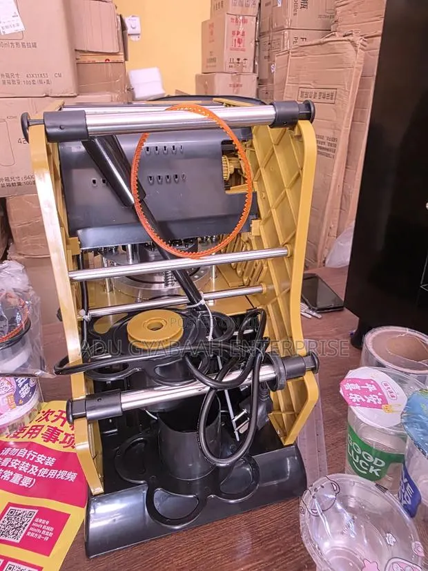 Semi-Automatic Cup Sealing Machine · Photo 8