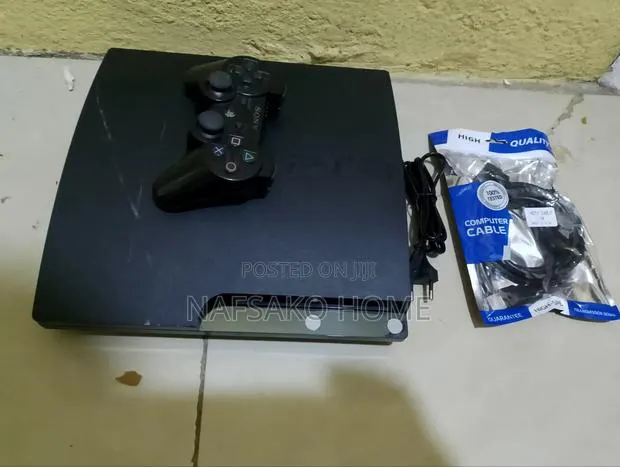 Ps3 Slim Console( 120gb)with 10 Games · Photo 1