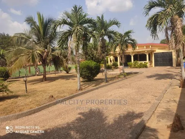 5bdrm House in Atasamanso, Kumasi Metropolitan for Sale · Photo 1