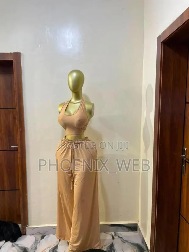 Trendy Women,s Fashtion Collection · Photo 1