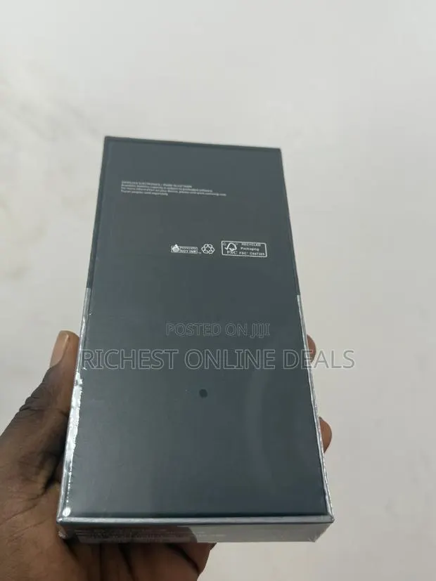 New Samsung Galaxy Z Flip4 256 GB Black · Photo 1