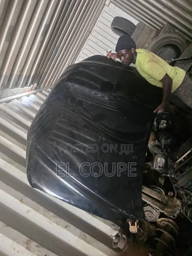 Land Cruiser V8 2022-2023-2024-2025 Bonnet Homeused · Photo 1