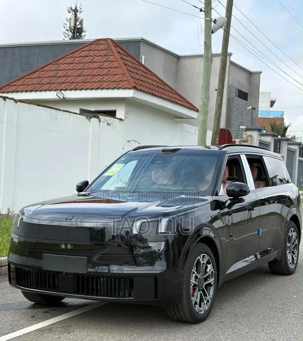 New Lynk & Co 900 2025 Black · Photo 1