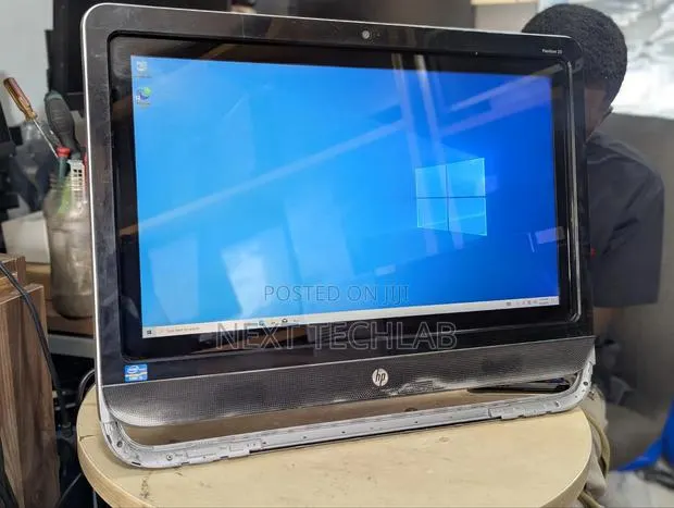 Desktop Computer HP Pavilion 24 8GB Intel Core i5 HDD 500GB · Photo 1
