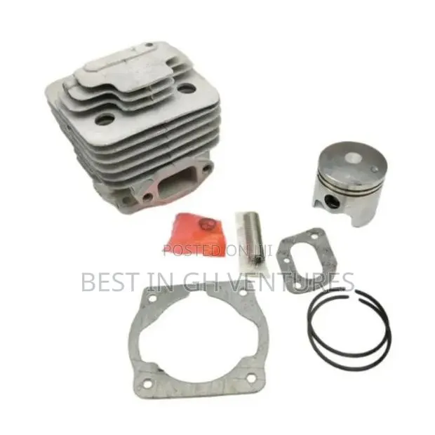 2 Stroke 43cc Engine Block With Piston and Rings Gasket Set · Photo 1