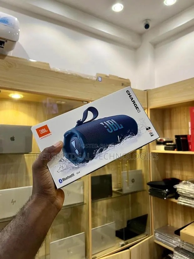 JBL Charge 6 · Photo 1
