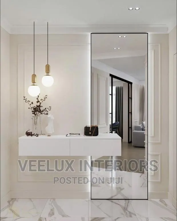 Mirror Console Interior Design · Photo 1